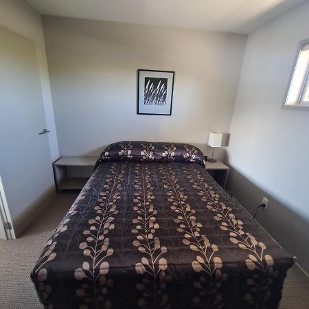 Te Kaha Beach Hotel Екстер'єр фото
