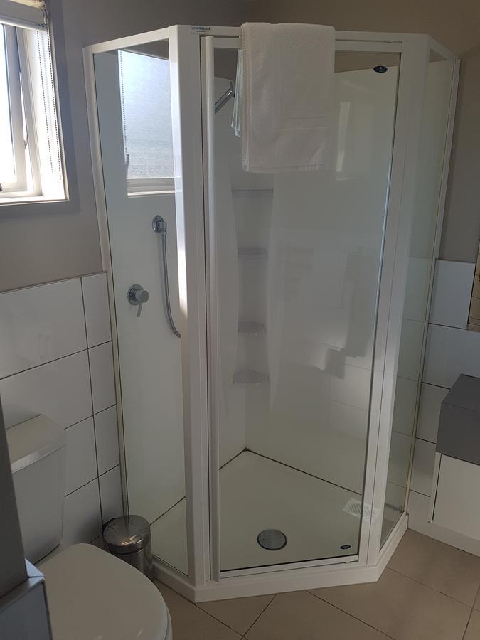 Te Kaha Beach Hotel Екстер'єр фото