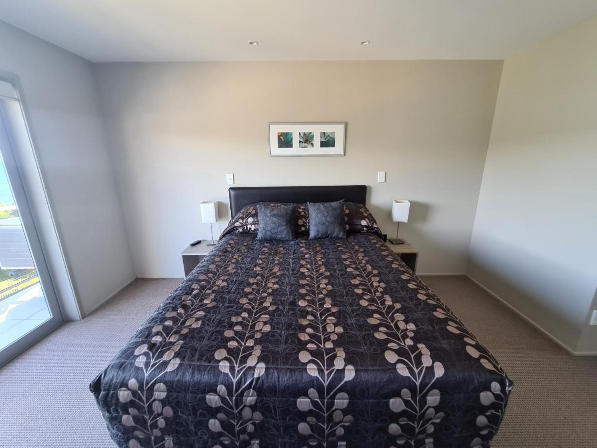 Te Kaha Beach Hotel Екстер'єр фото